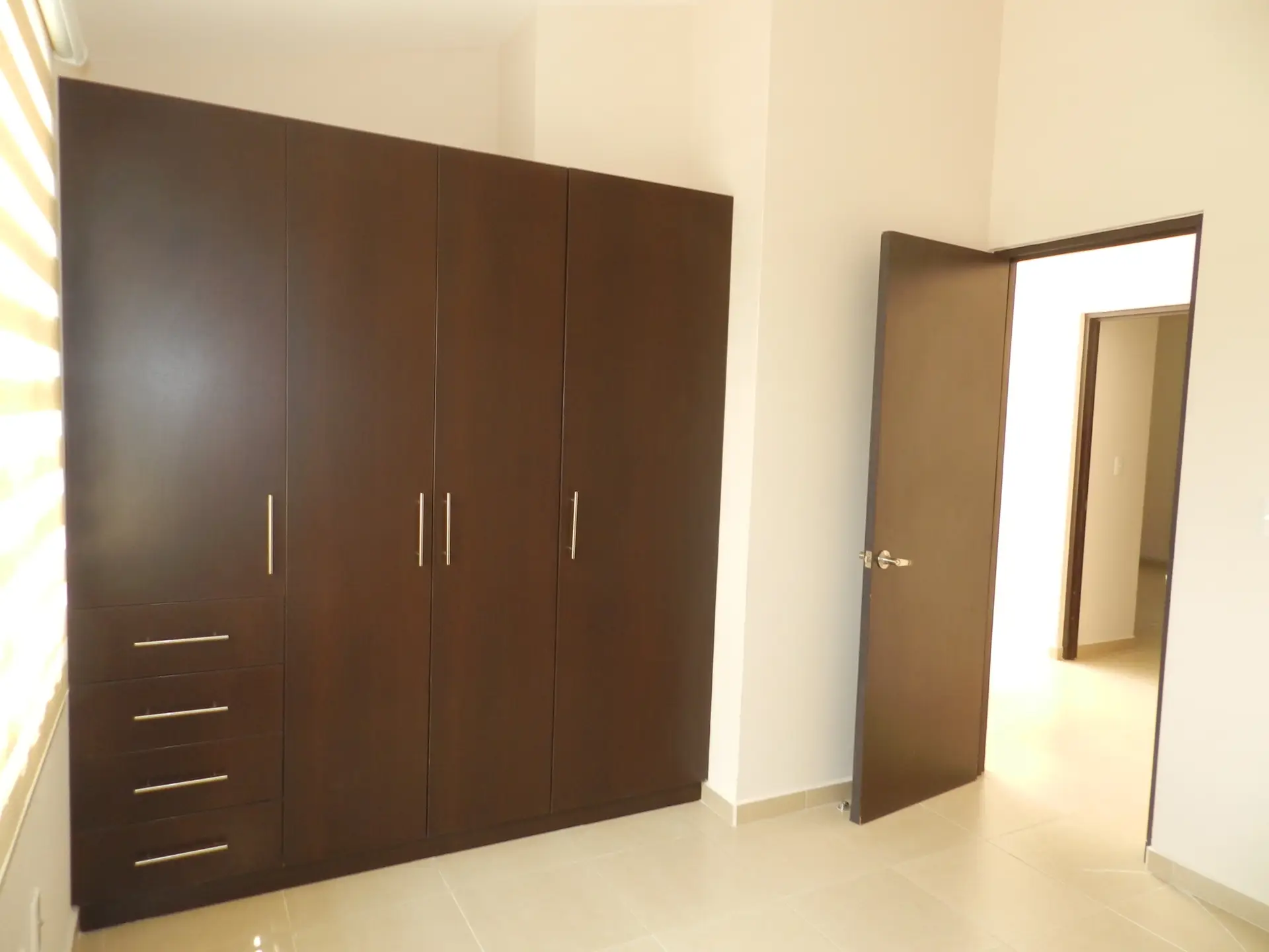 Casa en Renta sobre Avenida Principal – Fraccionamiento El Mirador, Querétaro.