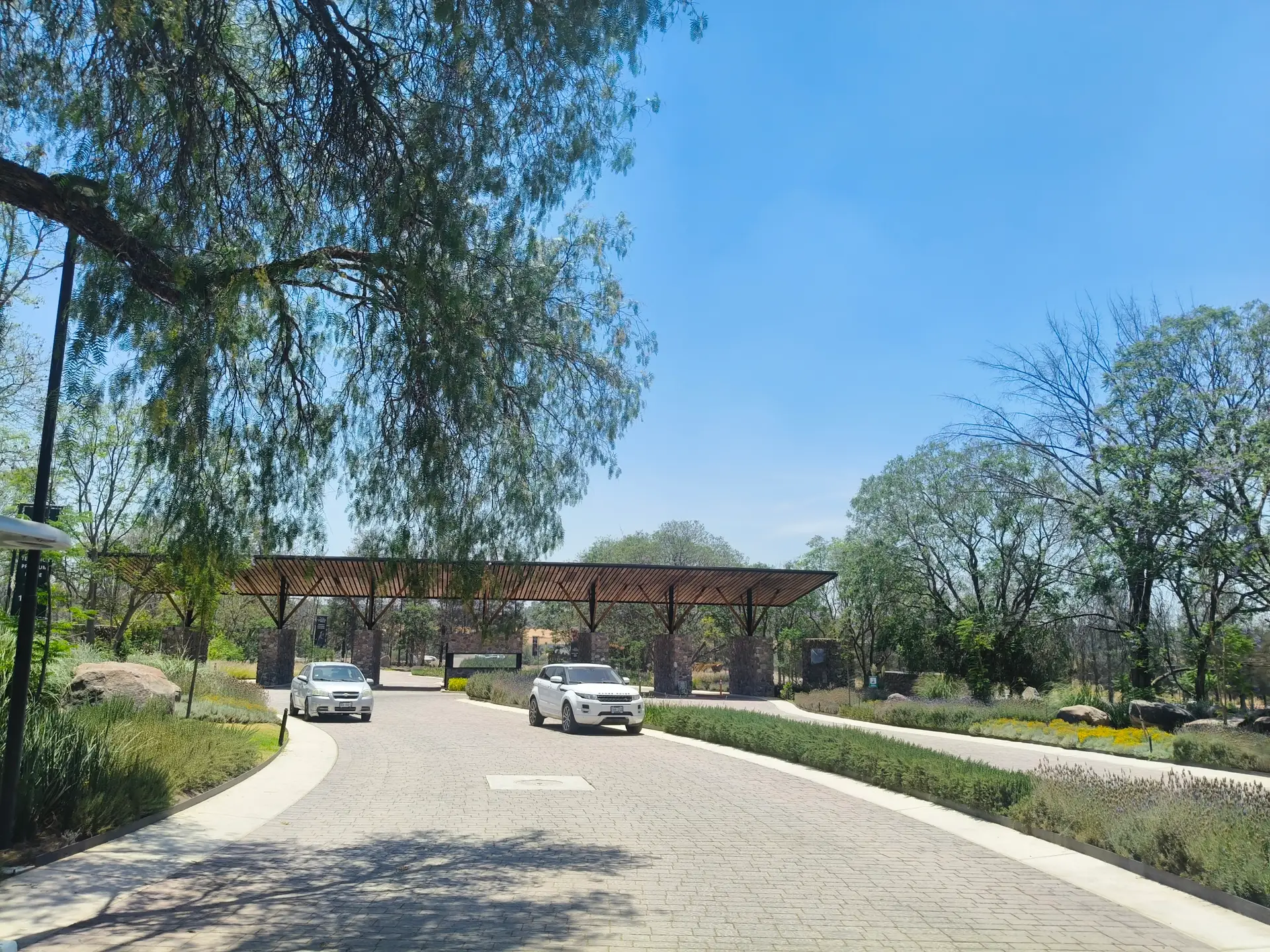 Terrenos residencial en Querétaro Corregidora-Cañadas del valle. Facilidades de pagos.